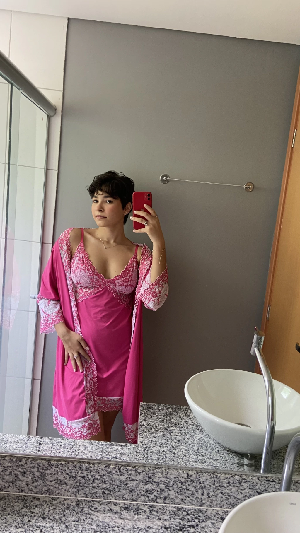 Kit Vitória | Robe e camisola pink c branco